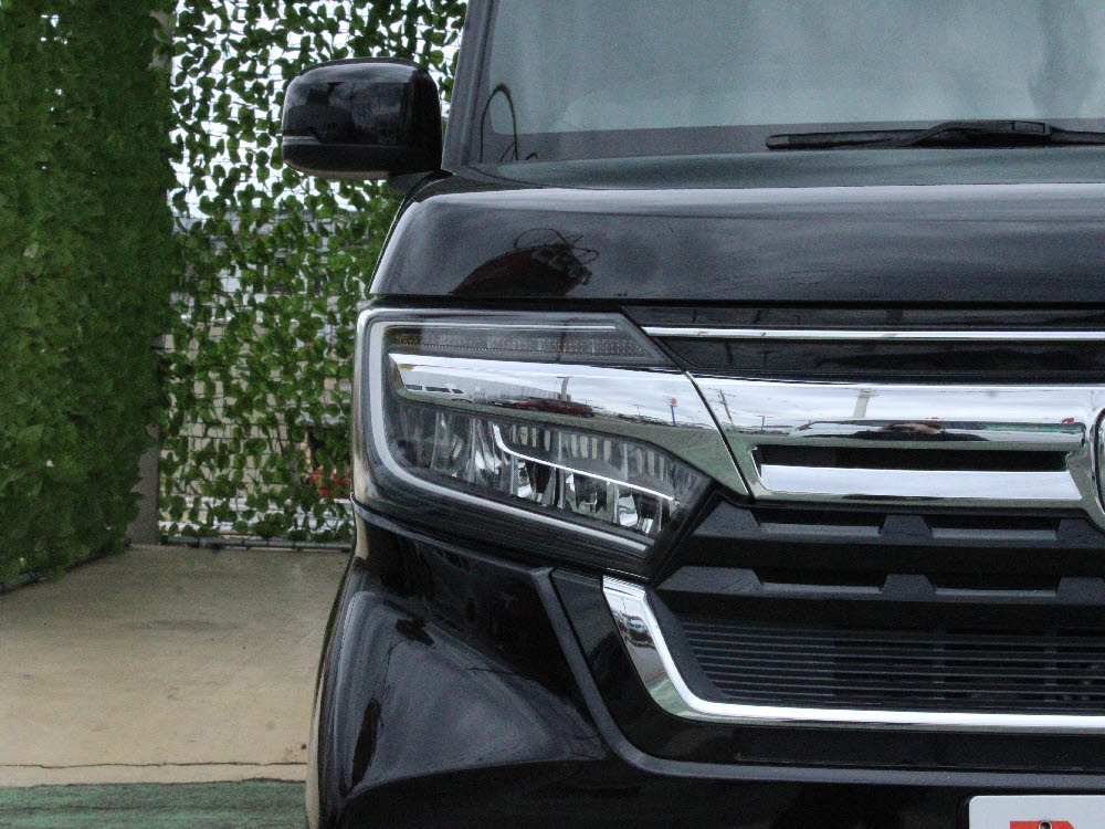 ホンダ　Ｎ ＢＯＸカスタム　L9枚目