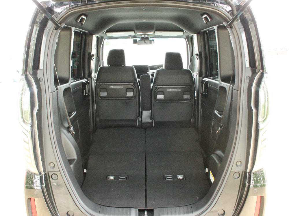 ホンダ　Ｎ ＢＯＸカスタム　L16枚目