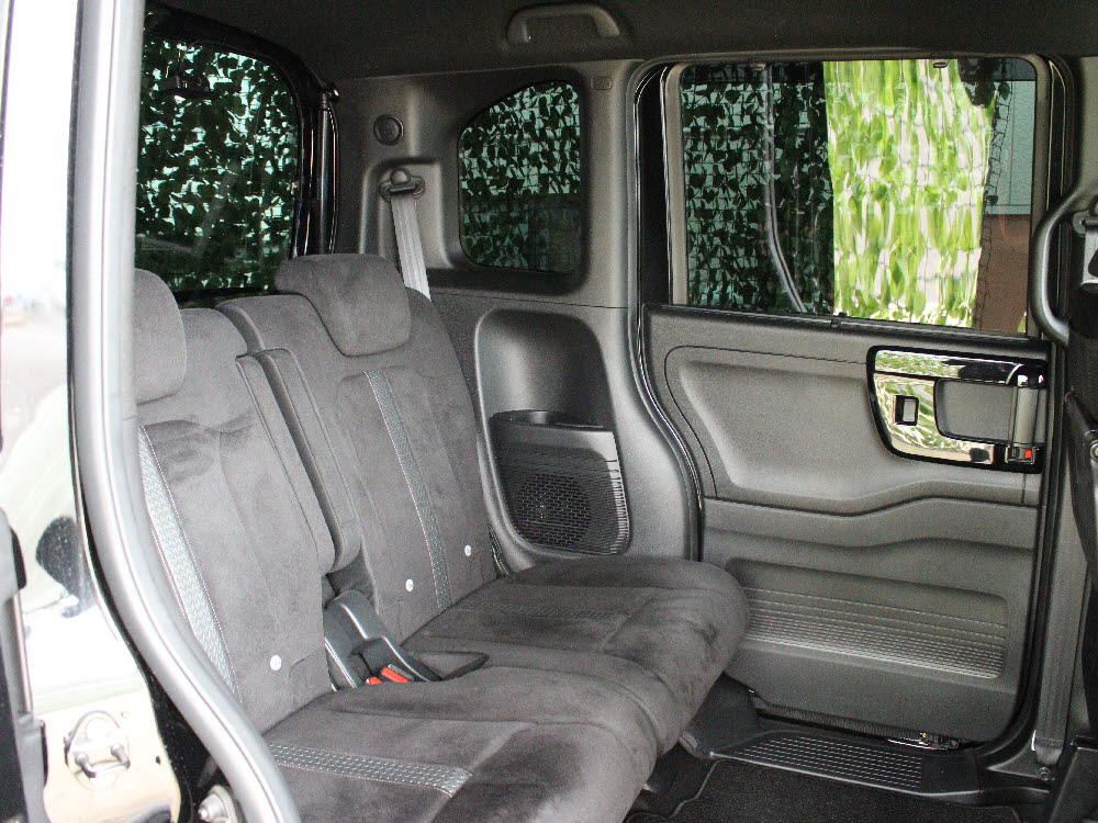 ホンダ　Ｎ ＢＯＸカスタム　L17枚目