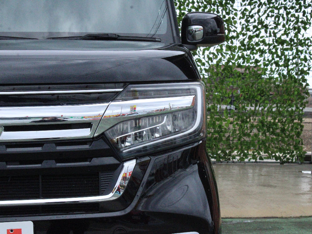 ホンダ　Ｎ ＢＯＸカスタム　L8枚目