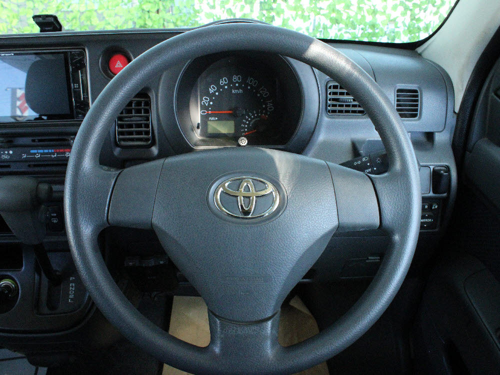 トヨタ　ピクシスバン　クルーズターボ　4WD18枚目