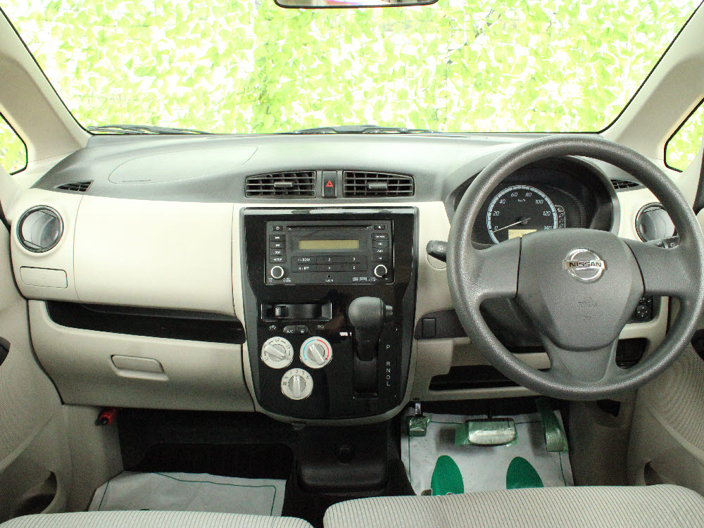 ニッサン　デイズ　J17枚目