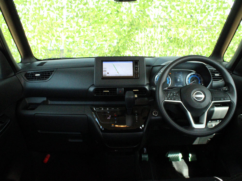 ニッサン　ルークス　ハイウェイスターX　レンタアップ17枚目