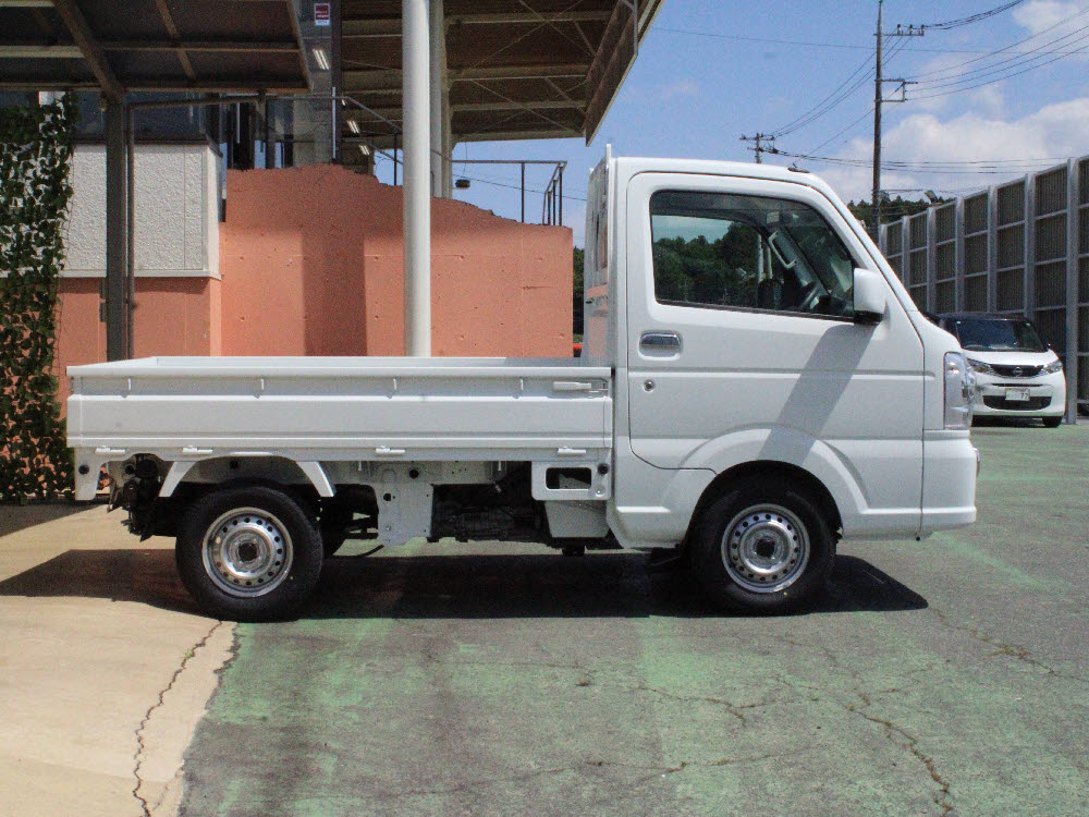 ニッサン　ＮＴ１００クリッパー GX 4WD MT3枚目
