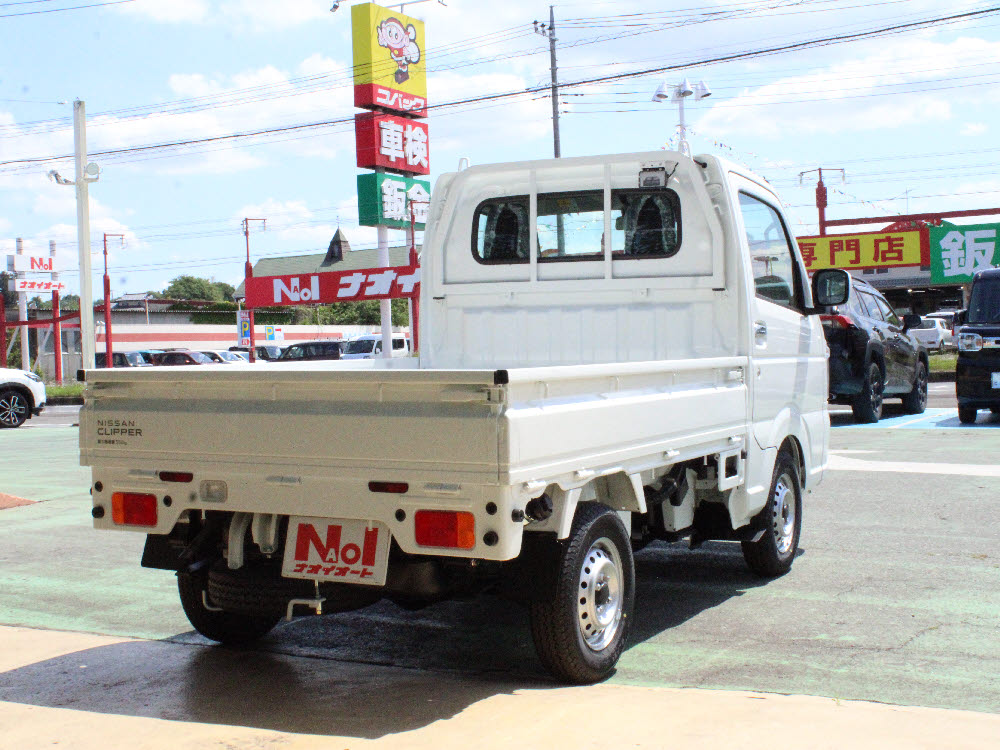 ニッサン　ＮＴ１００クリッパー GX 4WD MT4枚目