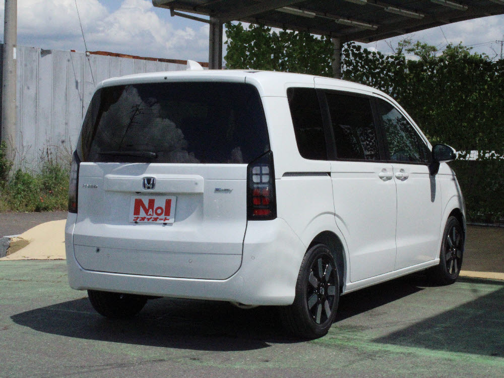 ホンダ　フリード e:HEV AIR EX 8インチナビ4枚目