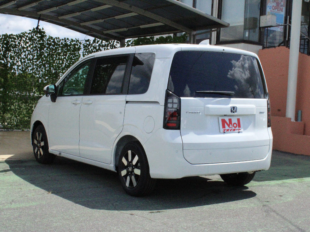 ホンダ　フリード e:HEV AIR EX 8インチナビ6枚目