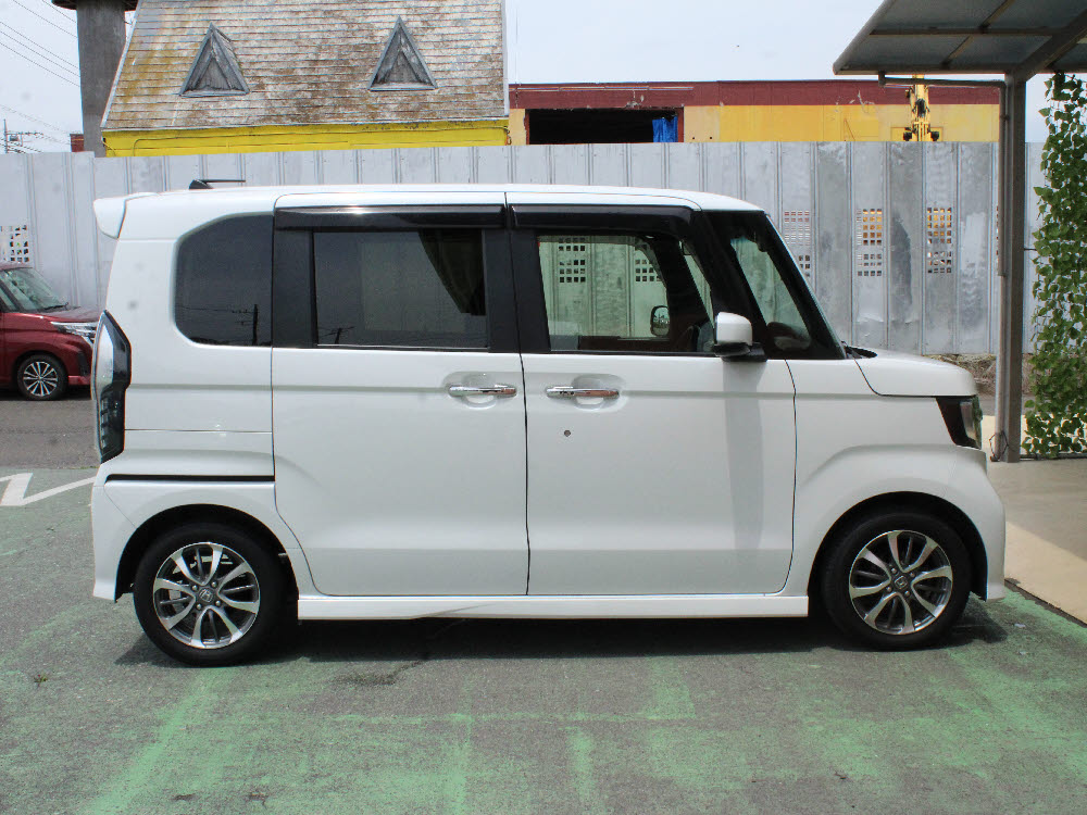 ホンダ N BOXカスタム L3枚目