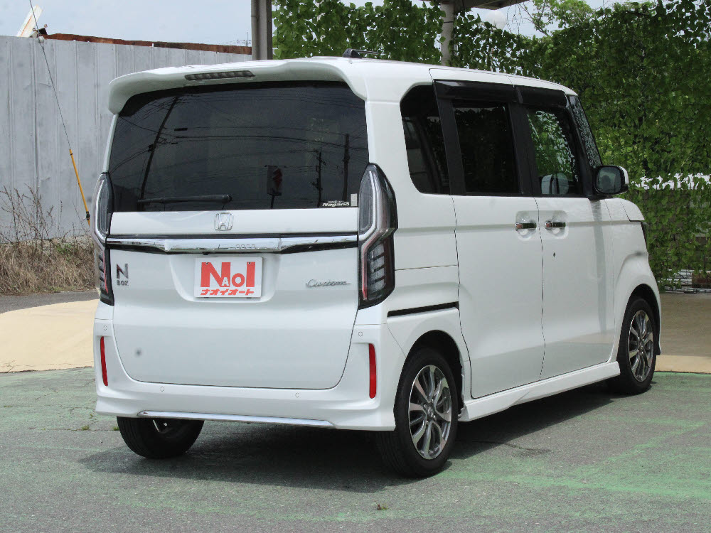 ホンダ N BOXカスタム L4枚目