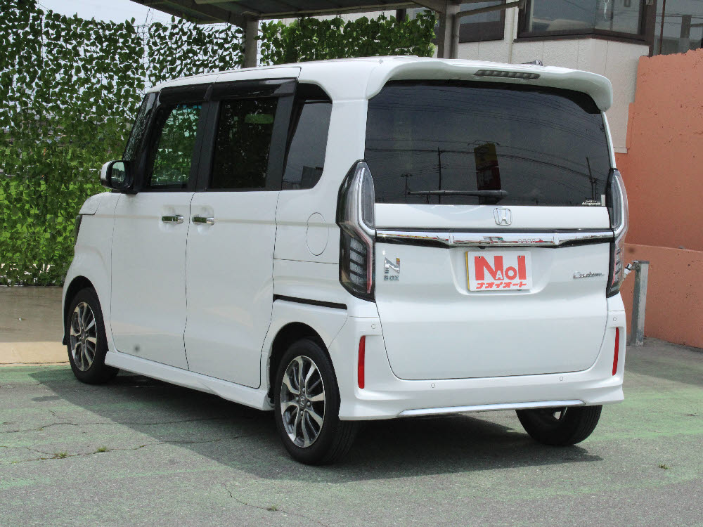 ホンダ N BOXカスタム L6枚目