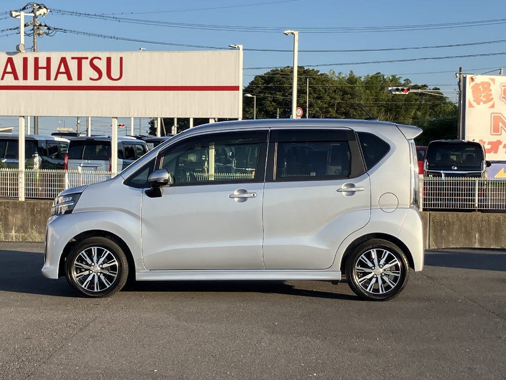 スバル ステラカスタム R スマートアシスト 代車アップ1枚目