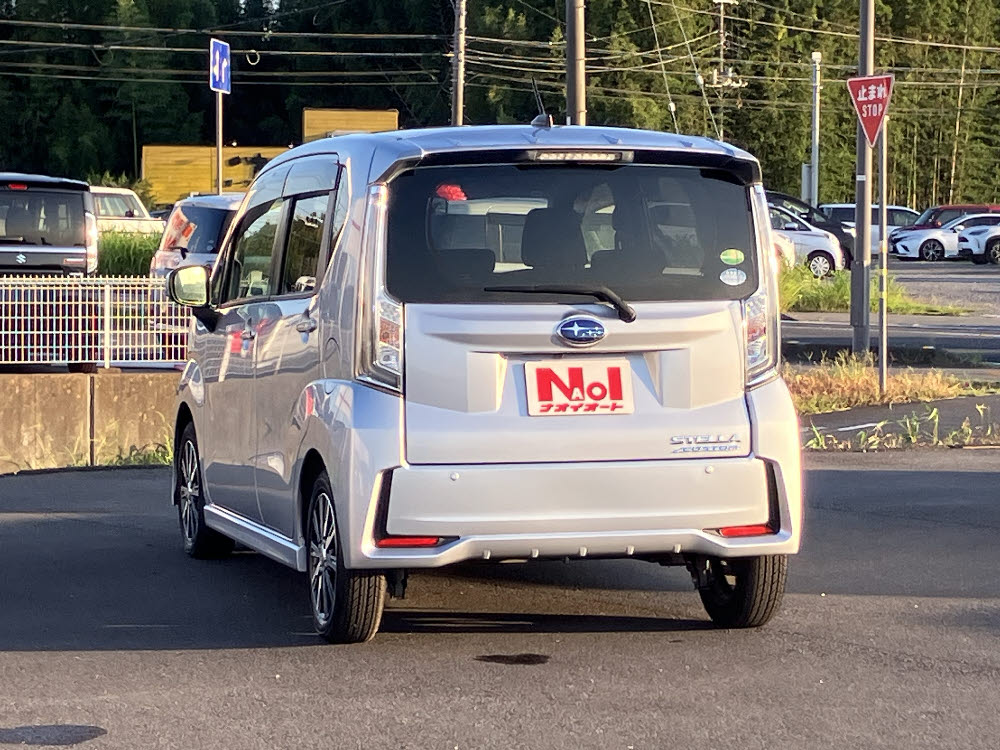 スバル ステラカスタム R スマートアシスト 代車アップ3枚目