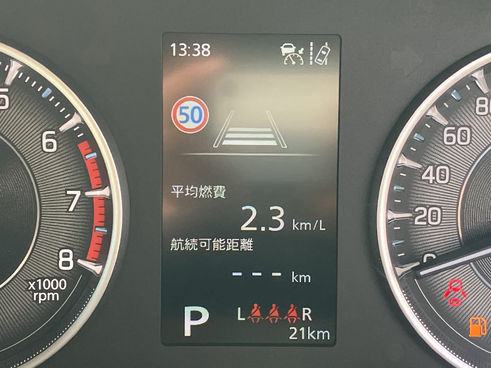 スズキ　フロンクス　2WD 全方位ナビ付9枚目