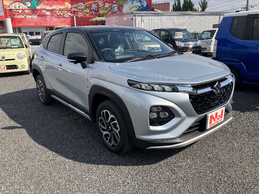 スズキ　フロンクス　2WD 全方位ナビ付2枚目