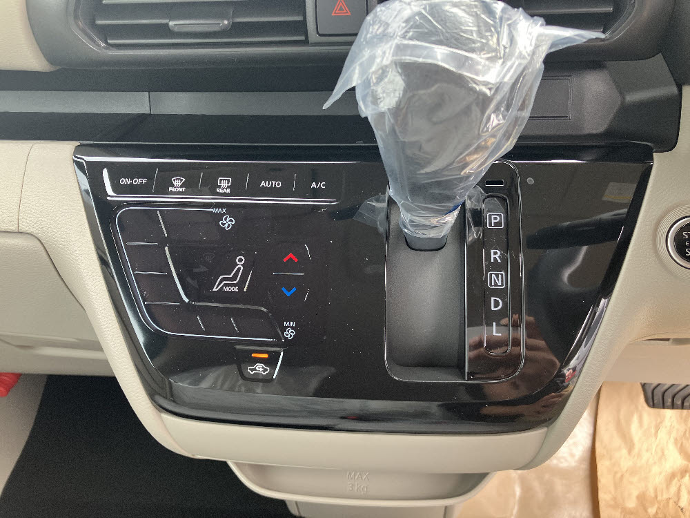 ニッサン　ルークス X 11枚目