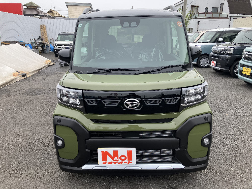 ダイハツ　タントファンクロス（9インチDO付）1枚目