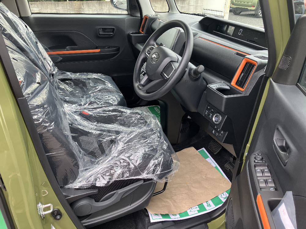 ダイハツ　タントファンクロス（9インチDO付）7枚目