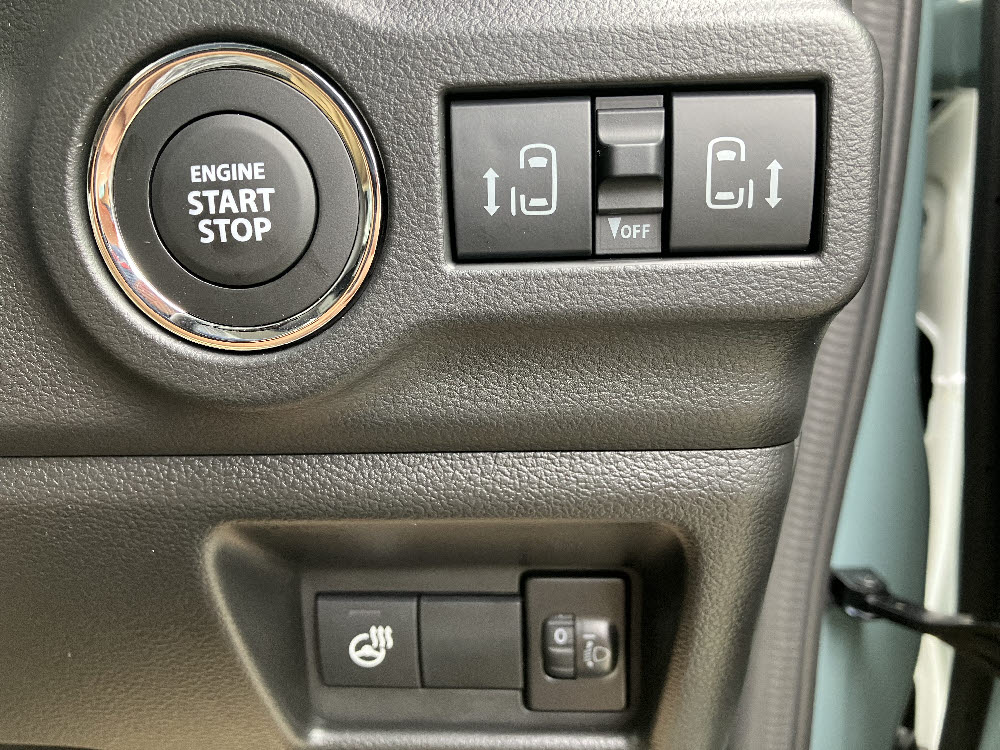 スズキ　スペーシアギア　XZ　2WD　全方位ナビ16枚目