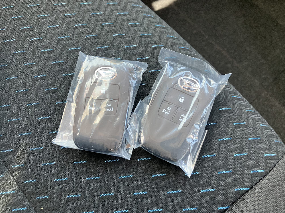 ダイハツ　トールカスタム　G　2トーン（9インチDO）15枚目
