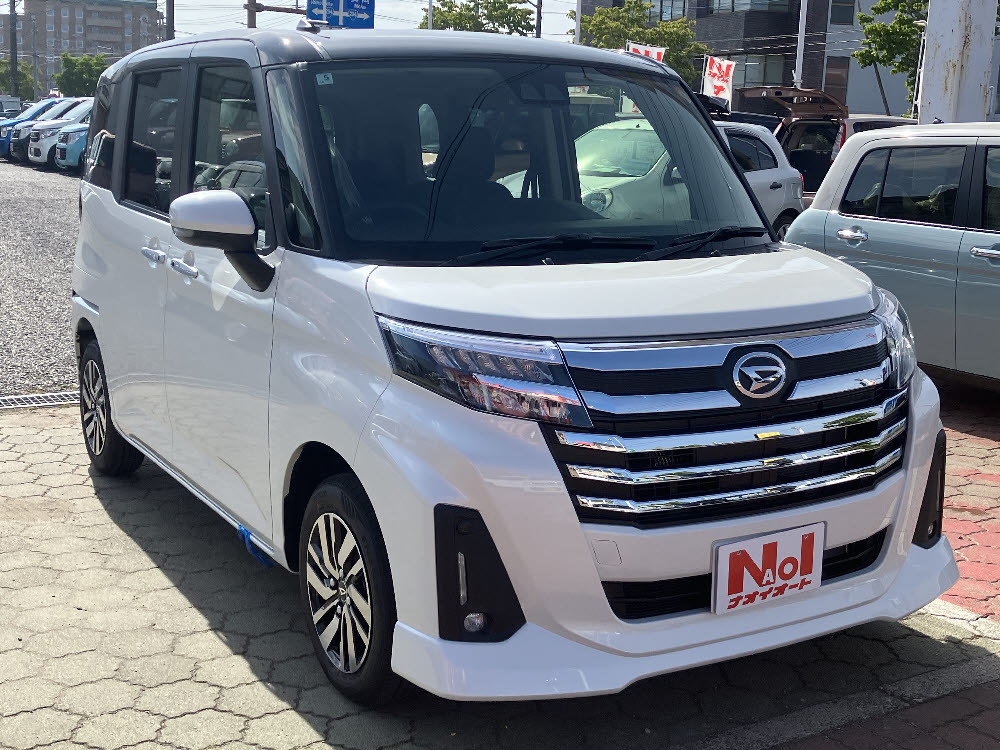 ダイハツ　トールカスタム　G　2トーン（9インチDO）2枚目