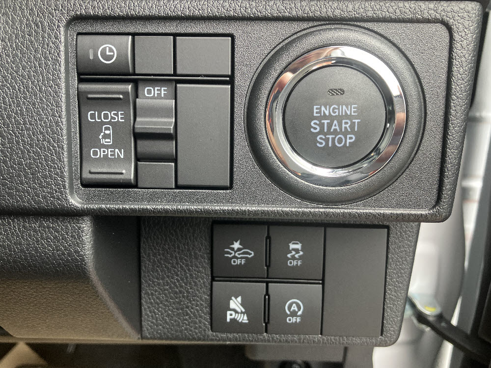 ダイハツ　ムーヴ　G　9インチDO17枚目