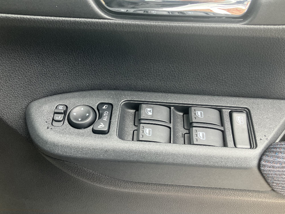 ダイハツ　ムーヴ　G　9インチDO18枚目