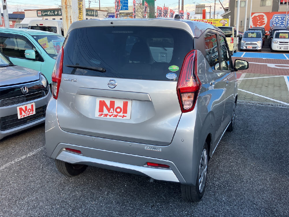 ニッサン　デイズ　B3枚目