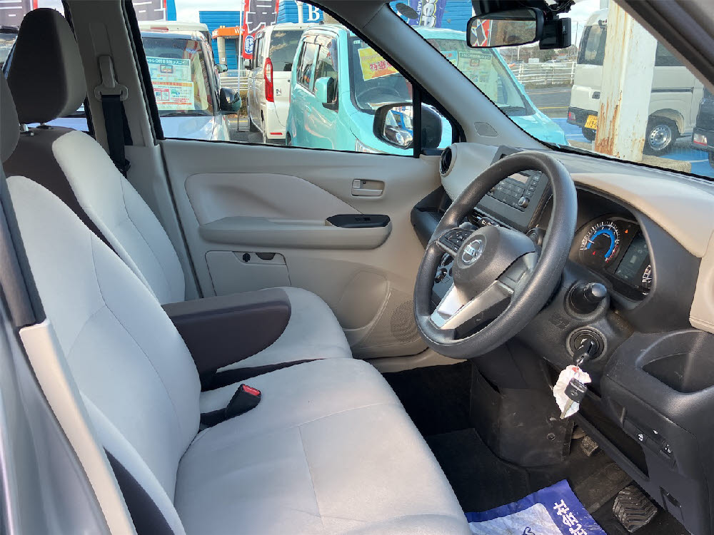 ニッサン　デイズ　B6枚目