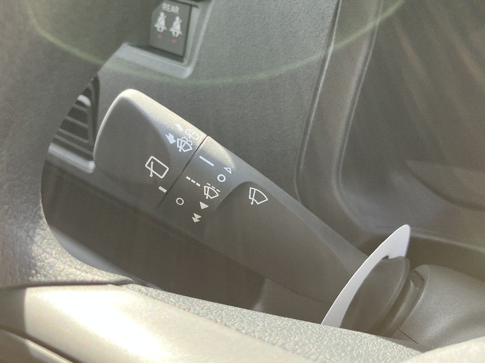 ダイハツ　ハイゼットカーゴ デラックス(ラジオ付）16枚目