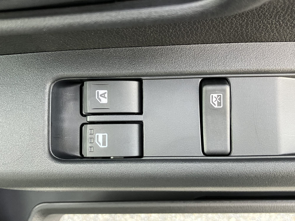 ダイハツ　ハイゼットカーゴ デラックス(ラジオ付）18枚目