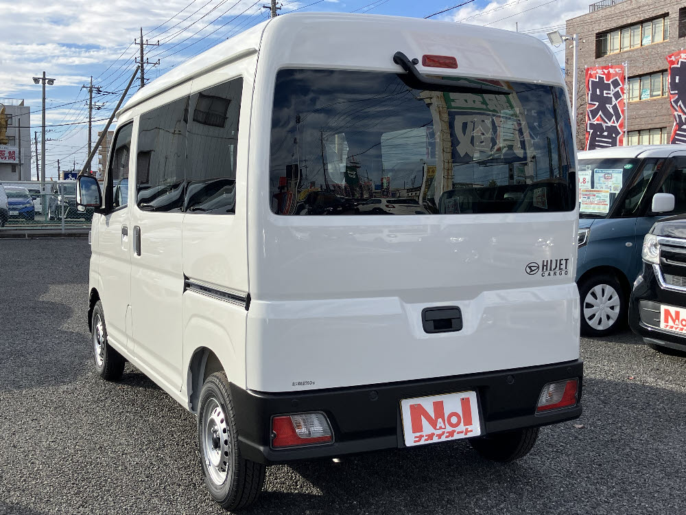 ダイハツ　ハイゼットカーゴ デラックス(ラジオ付）5枚目