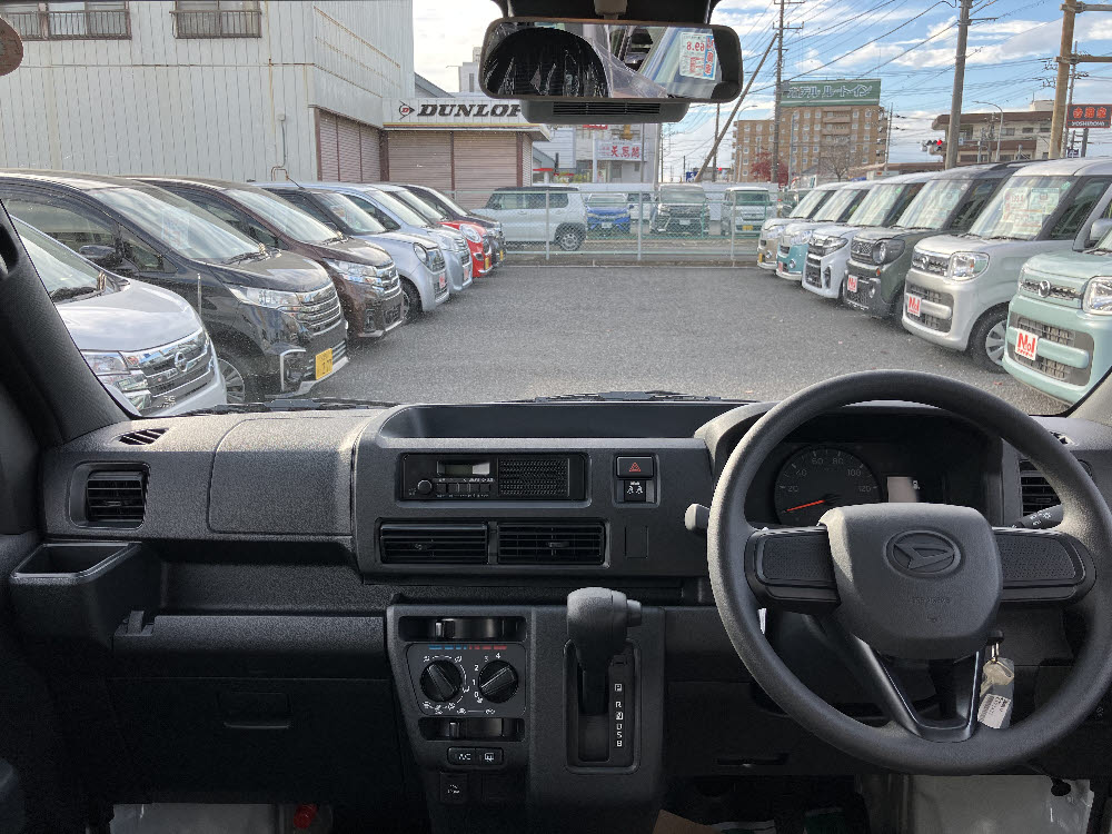 ダイハツ　ハイゼットカーゴ デラックス(ラジオ付）6枚目