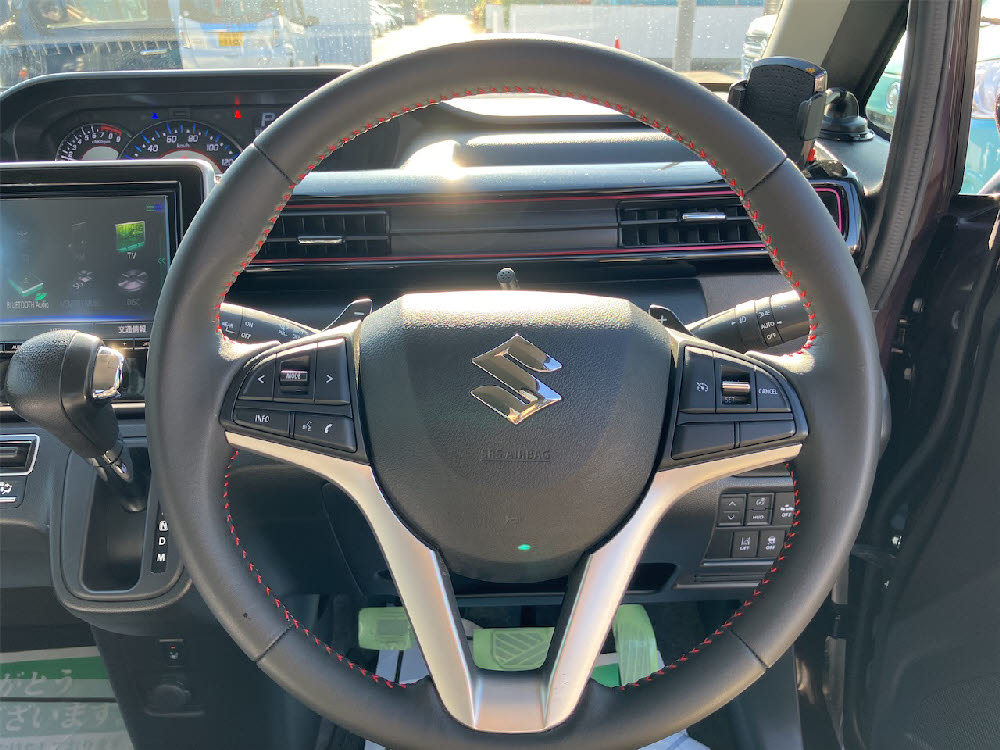 スズキ　ワゴンRスティングレー　HYBRID　T17枚目