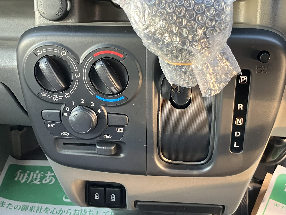 スズキ　エブリィバン PAリミテッド 2WD　ラジオ付11枚目