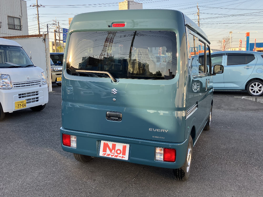 スズキ　エブリィバン PAリミテッド 2WD　ラジオ付3枚目