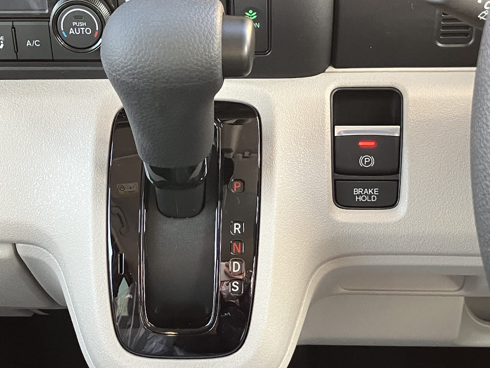 ホンダ　Ｎ ＢＯＸ 8インチナビ（VXM-245ZFEi)15枚目