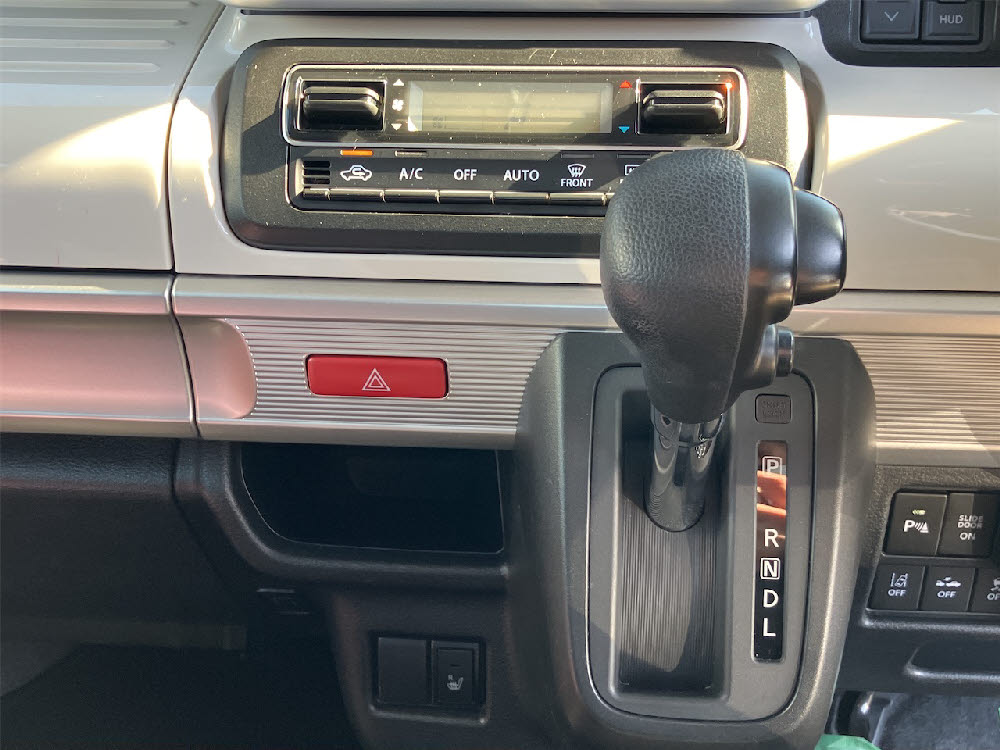 スズキ　スペーシア　ハイブリットX16枚目