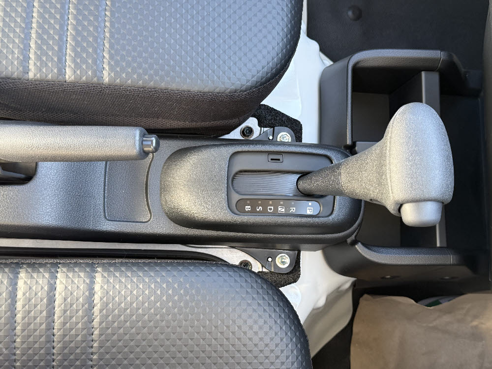 ダイハツ　ハイゼットトラック スタンダードCVT（ラジオ付10枚目