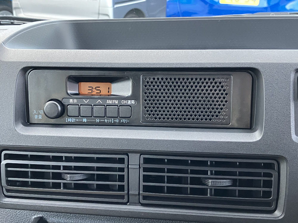 ダイハツ　ハイゼットカーゴ デラックスCVT（ラジオ付）10枚目