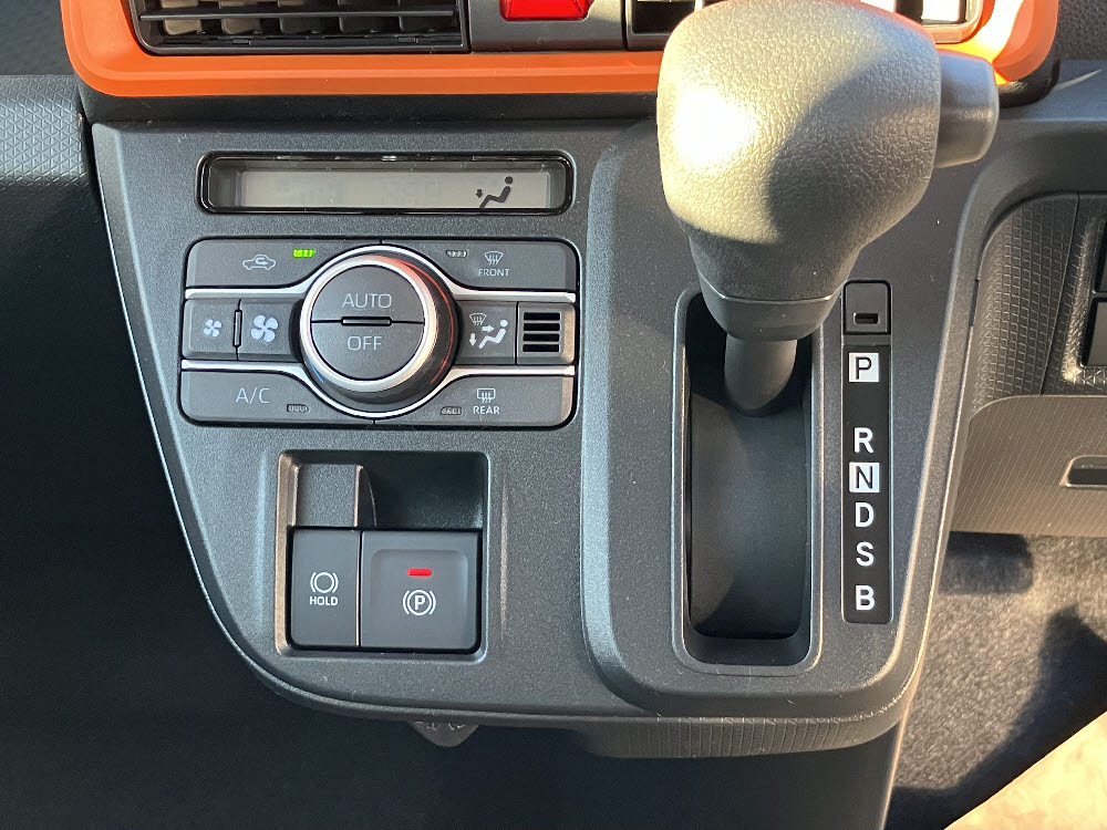 ダイハツ　タントファンクロス（DO付）14枚目