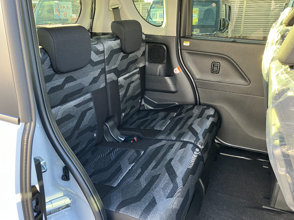 ダイハツ　タントファンクロス（DO付）7枚目