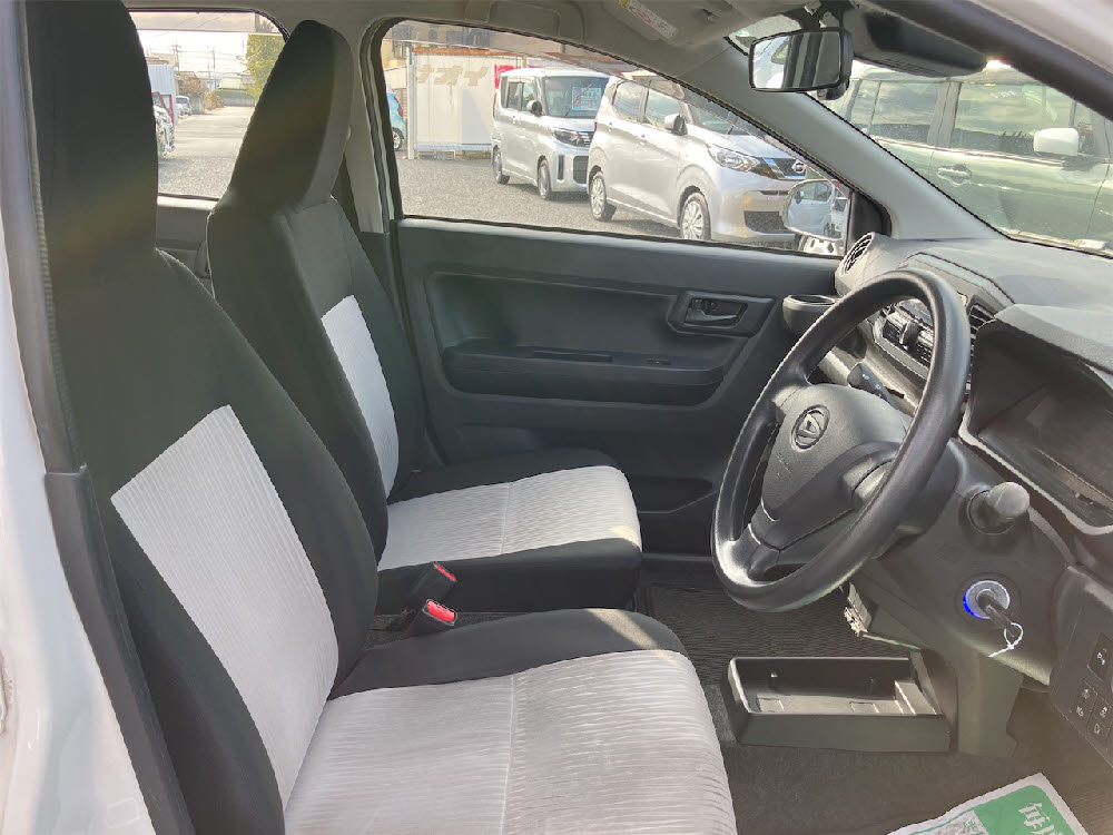 ダイハツ　ミライース　L-SAⅢ7枚目