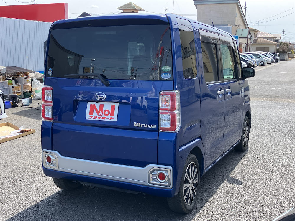 ダイハツ　ウェイク　XファインセレクションSA3枚目