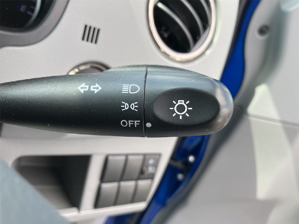 スズキ　ワゴンＲ　FXリミテッド13枚目