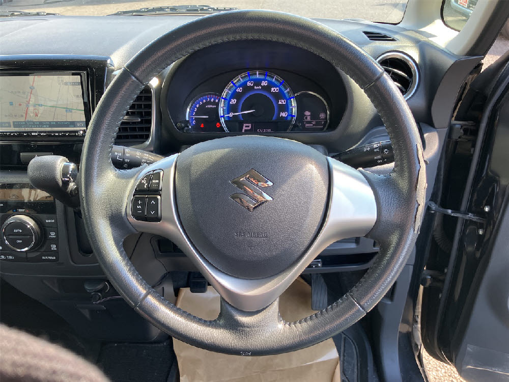 スズキ　スペーシアカスタム　XS10枚目