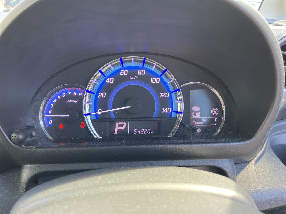 スズキ　スペーシアカスタム　XS11枚目