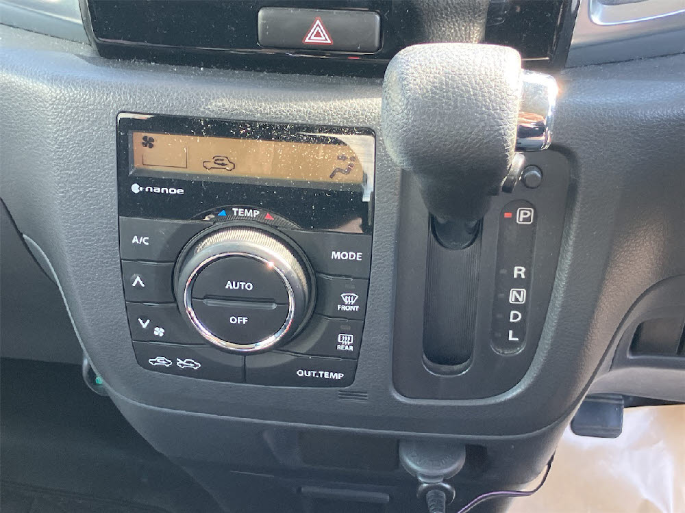 スズキ　スペーシアカスタム　XS17枚目