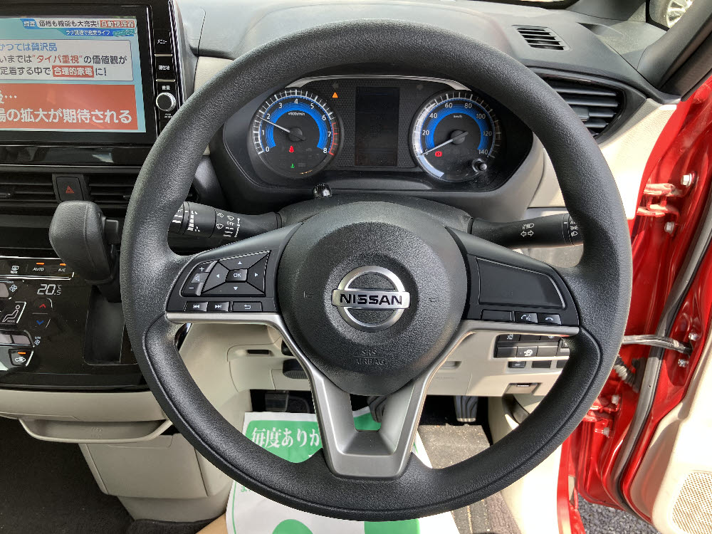 ニッサン　ルークス　X（9インチナビ）10枚目