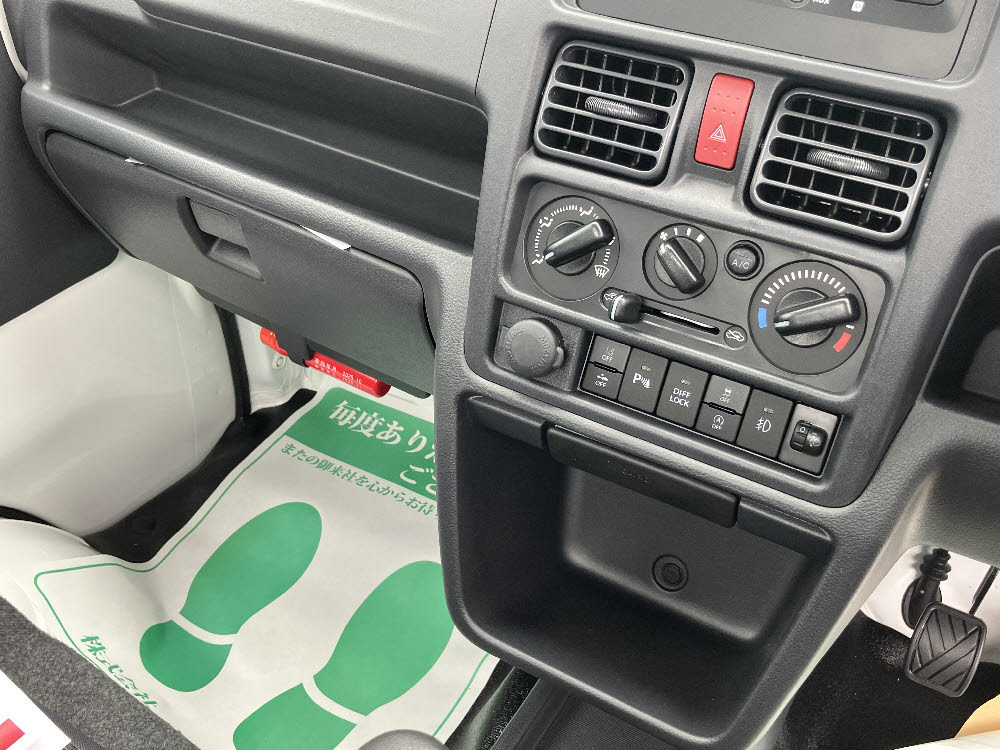 ニッサン　ＮＴ１００クリッパー　ＧＸ　4ＷＤ　5MT15枚目