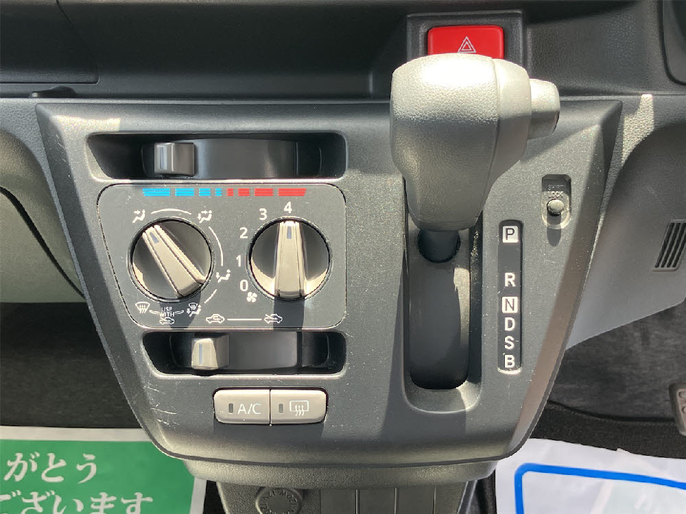 ダイハツ　ミライース　L-SAⅢ16枚目